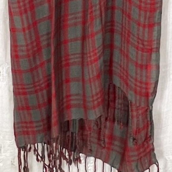 7 Unique & Beautiful Scarves EUC - Picture 13 of 16